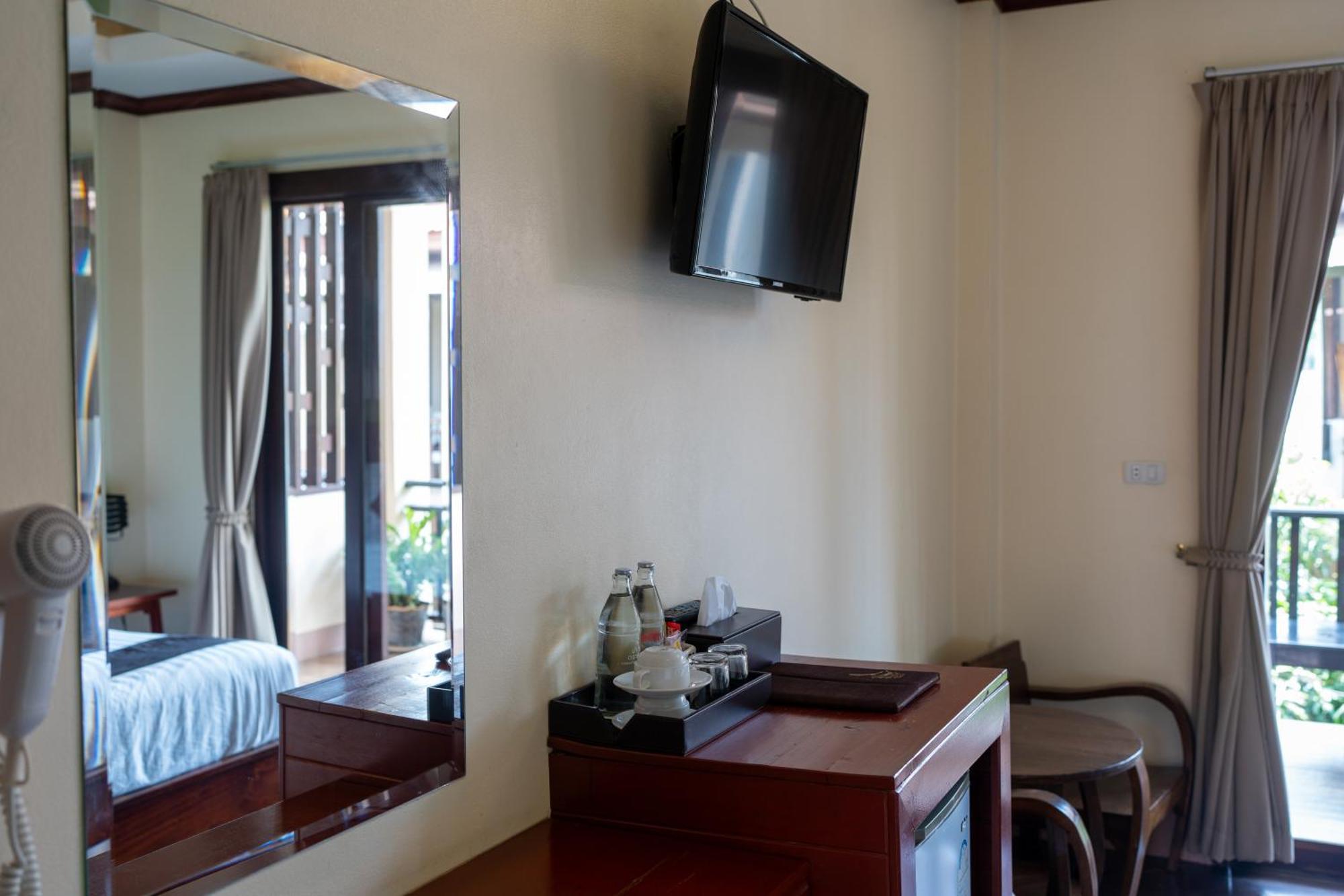 Wind Beach Resort Ko Tao Buitenkant foto